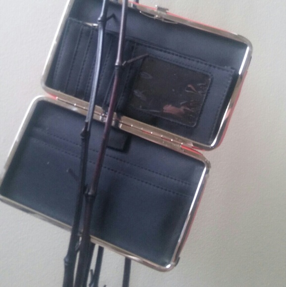 BUY ME! Im taking up space💋 - Picture 3 of 3